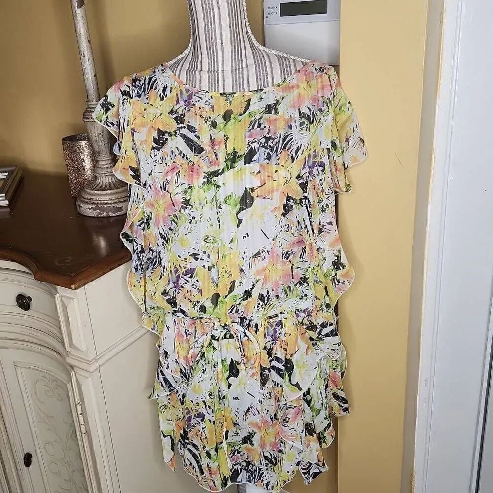 Jessica Simpson. Floral ruffle sheer blouse women's size Small